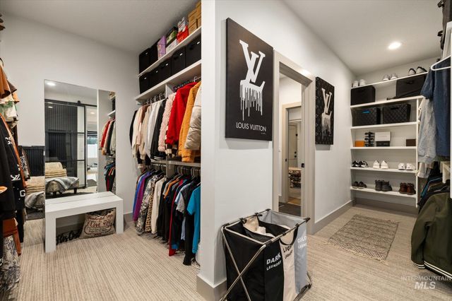 2250 Steichen Way, Meridian, ID 83642