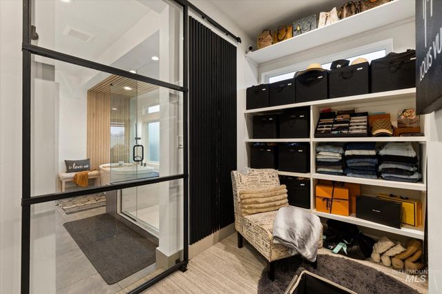 2250 Steichen Way, Meridian, ID 83642