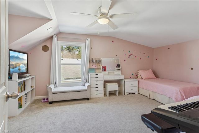 113 Vivian CT, Yorktown, VA 23690