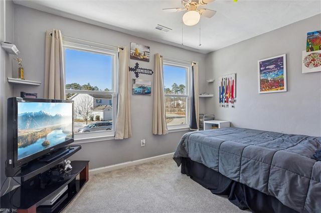 113 Vivian CT, Yorktown, VA 23690