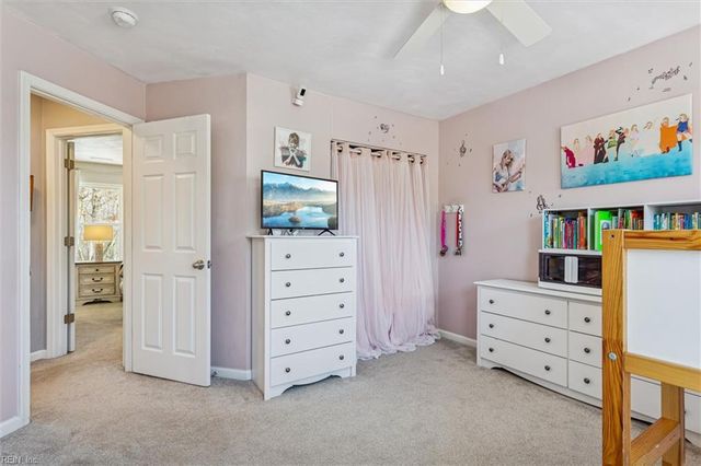 113 Vivian CT, Yorktown, VA 23690