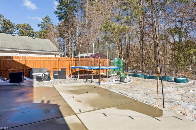 113 Vivian CT, Yorktown, VA 23690