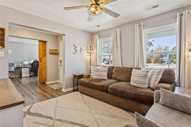 113 Vivian CT, Yorktown, VA 23690