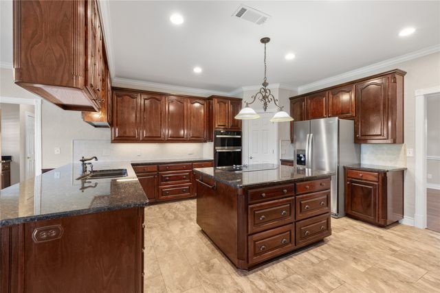 200 County Road 2130, Gainesville, TX 76240