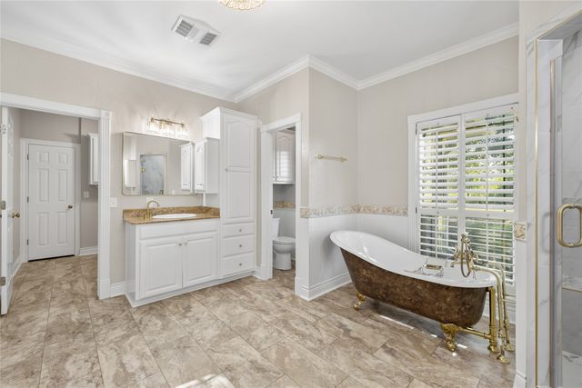 200 County Road 2130, Gainesville, TX 76240