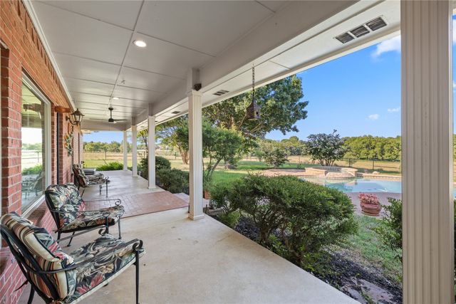 200 County Road 2130, Gainesville, TX 76240