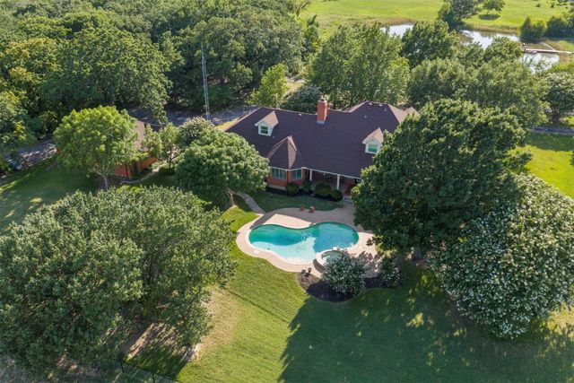 200 County Road 2130, Gainesville, TX 76240