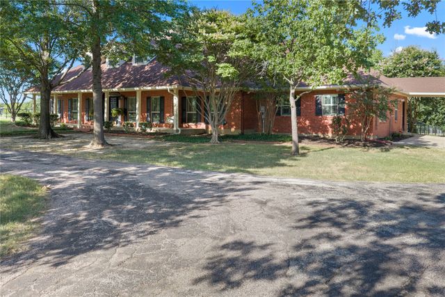 200 County Road 2130, Gainesville, TX 76240