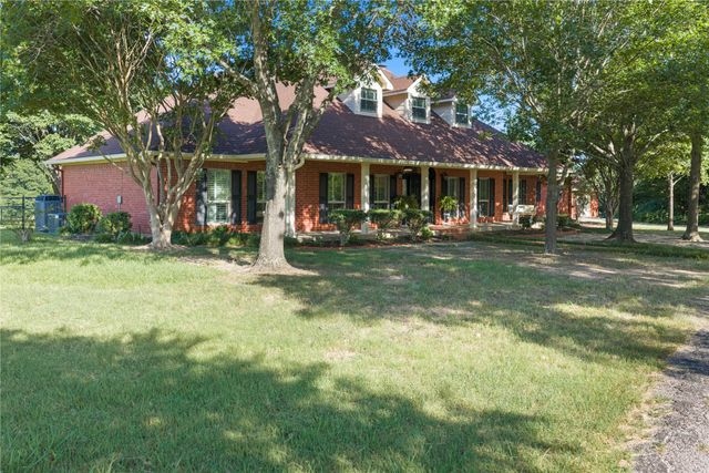200 County Road 2130, Gainesville, TX 76240