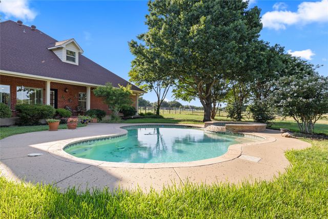 200 County Road 2130, Gainesville, TX 76240