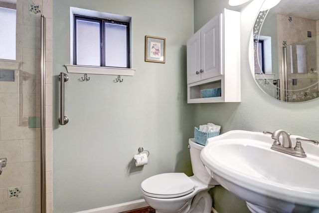 528 Turner Drive NE, Albuquerque, NM 87123