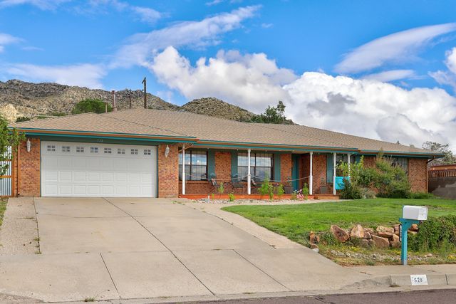 528 Turner Drive NE, Albuquerque, NM 87123