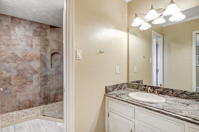 528 Turner Drive NE, Albuquerque, NM 87123