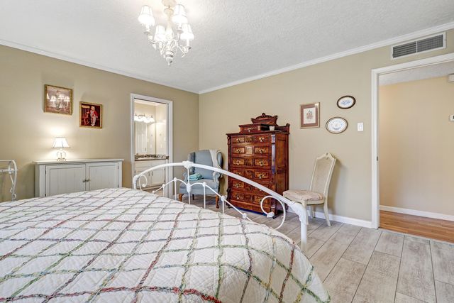 528 Turner Drive NE, Albuquerque, NM 87123