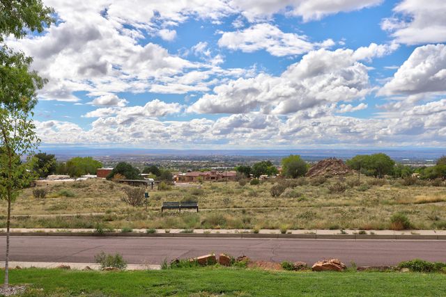 528 Turner Drive NE, Albuquerque, NM 87123