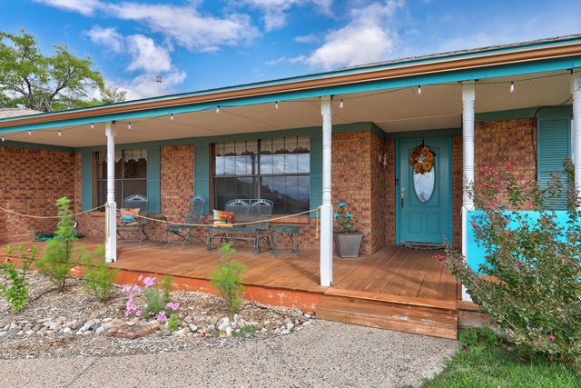 528 Turner Drive NE, Albuquerque, NM 87123