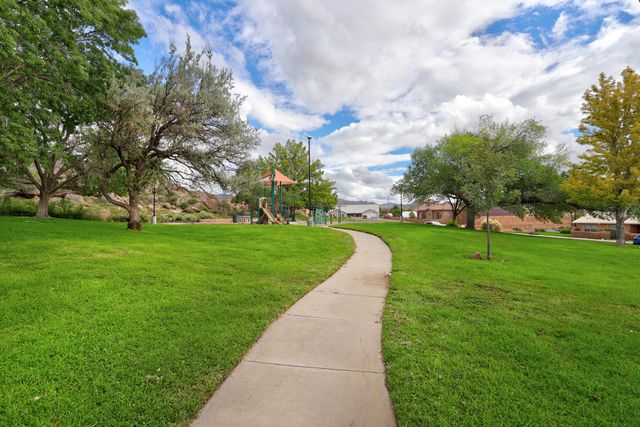 528 Turner Drive NE, Albuquerque, NM 87123