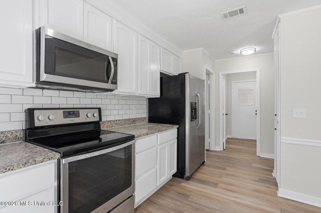 312 Helmsley Drive, Brandon, MS 39047