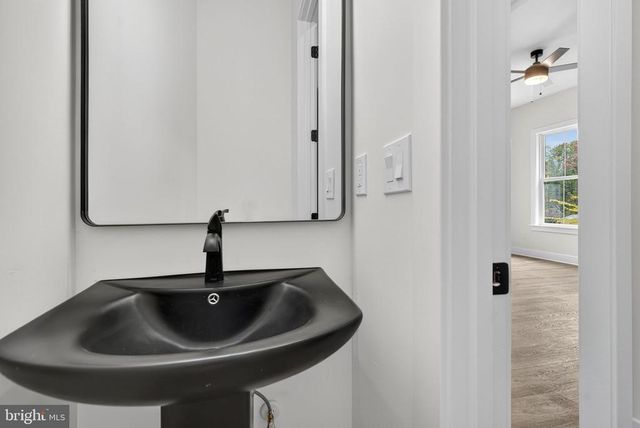 5355 HILLSIDE DR, Warrenton, VA 20187