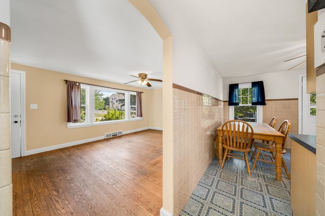 394 Sutton St, North Andover, MA 01845
