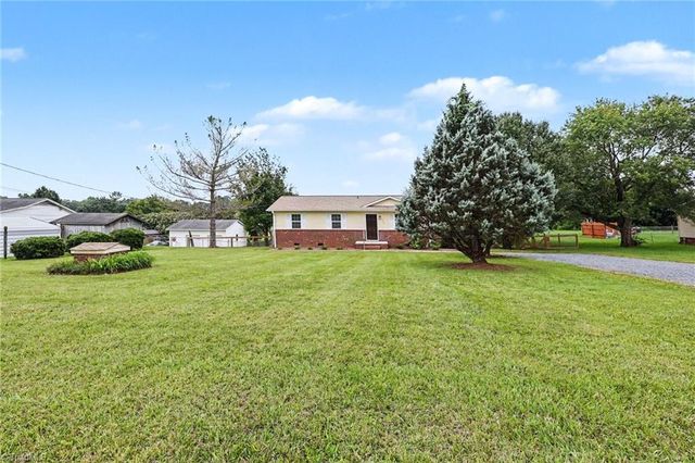 2505 Banner Whitehead Road, Sophia, NC 27350