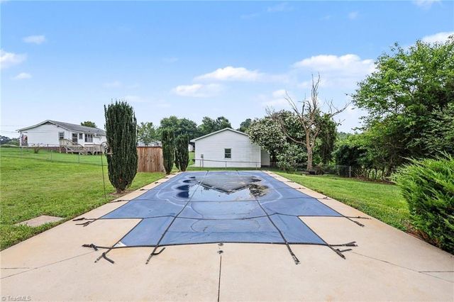 2505 Banner Whitehead Road, Sophia, NC 27350