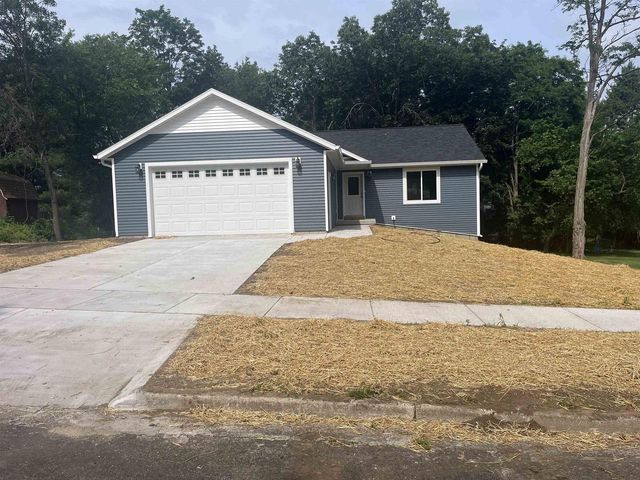 567 Ridge Street, Reedsburg, WI 53959
