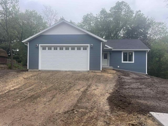 567 Ridge Street, Reedsburg, WI 53959
