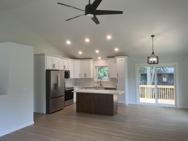 567 Ridge Street, Reedsburg, WI 53959