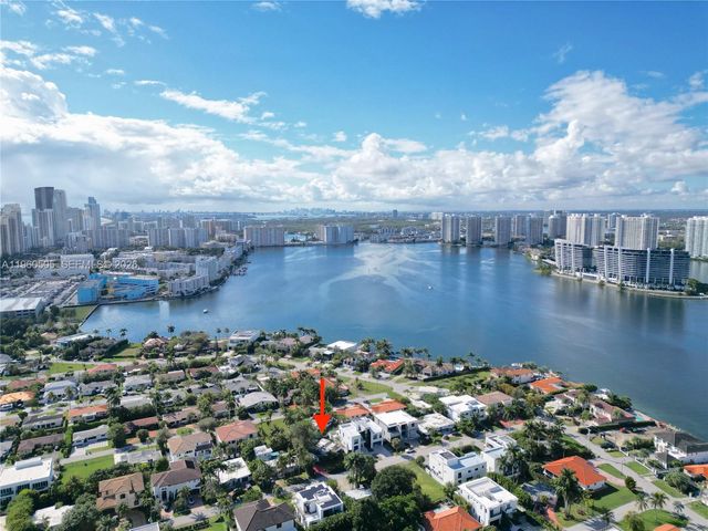 322 189th St, Sunny Isles Beach, FL 33160