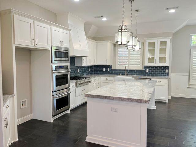 5908 Sandhill Circle, The Colony, TX 75056