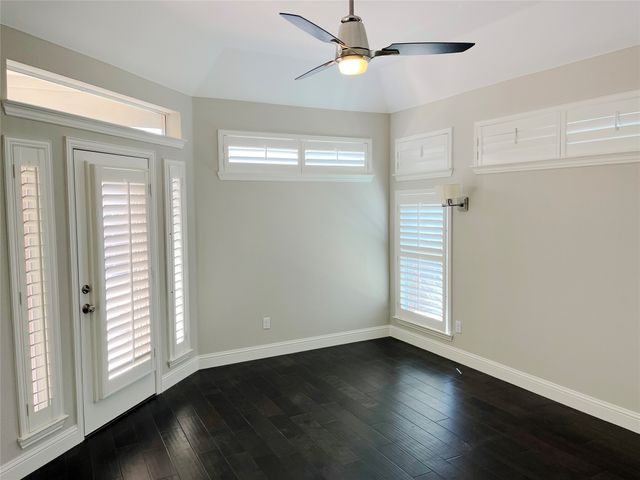 5908 Sandhill Circle, The Colony, TX 75056