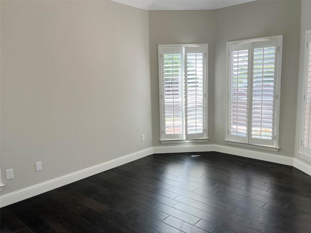 5908 Sandhill Circle, The Colony, TX 75056