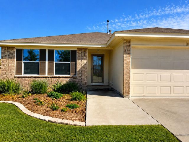 202 Tolcarne DR, Hutto, TX 78634