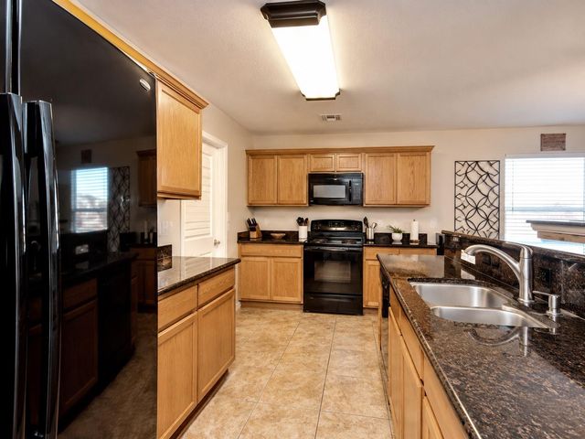 202 Tolcarne DR, Hutto, TX 78634