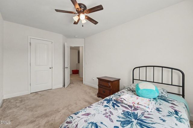 324 E Porthaven Way, Clayton, NC 27527
