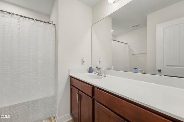 324 E Porthaven Way, Clayton, NC 27527