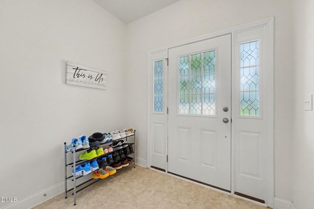 324 E Porthaven Way, Clayton, NC 27527