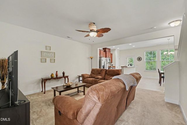 324 E Porthaven Way, Clayton, NC 27527