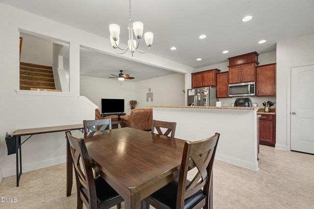 324 E Porthaven Way, Clayton, NC 27527