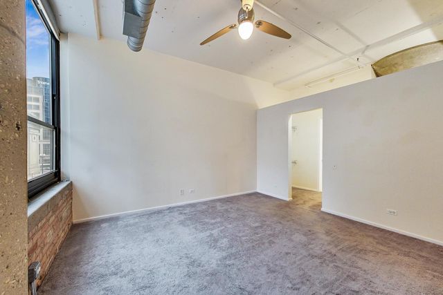 130 S Canal Street 218, Chicago, IL 60606