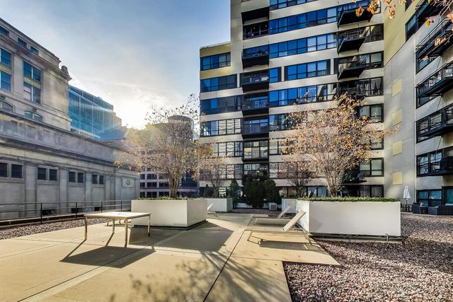 130 S Canal Street 218, Chicago, IL 60606