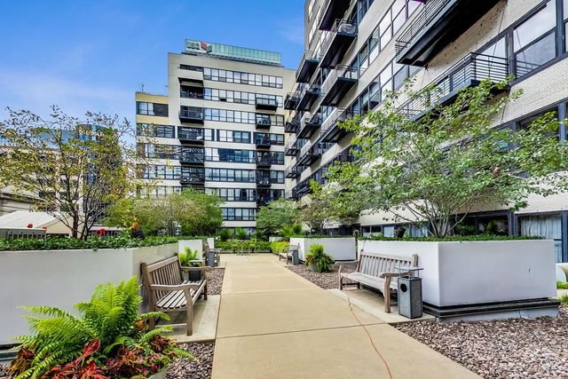 130 S Canal Street 218, Chicago, IL 60606