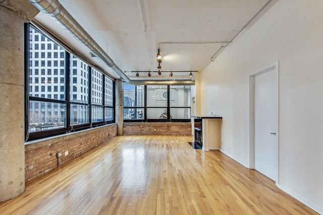 130 S Canal Street 218, Chicago, IL 60606