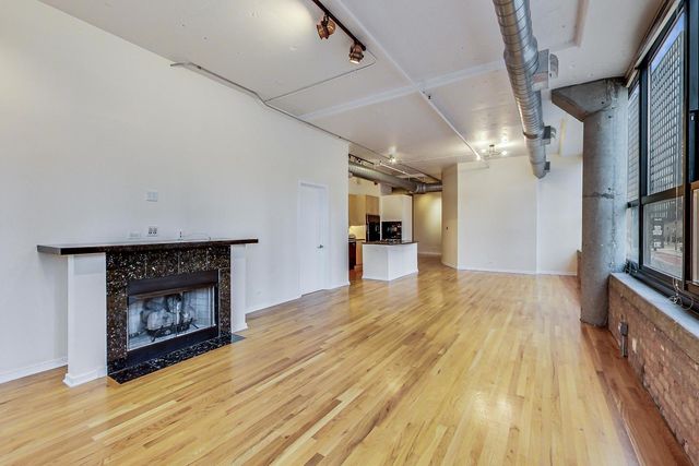 130 S Canal Street 218, Chicago, IL 60606