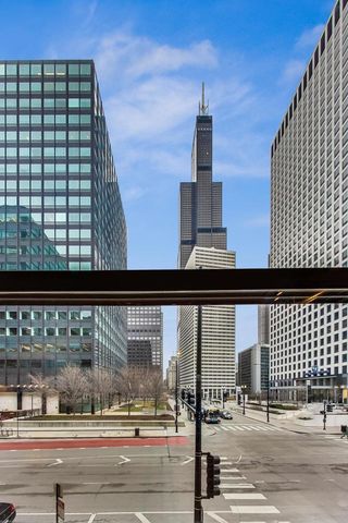 130 S Canal Street 218, Chicago, IL 60606