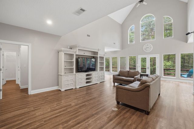 983 Bonhomie, Hattiesburg, MS 39401
