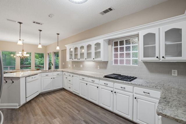983 Bonhomie, Hattiesburg, MS 39401