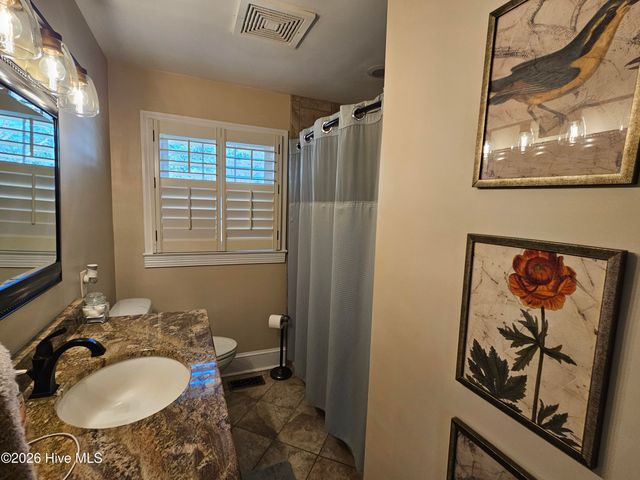 417 E Powell Street, Clinton, NC 28328