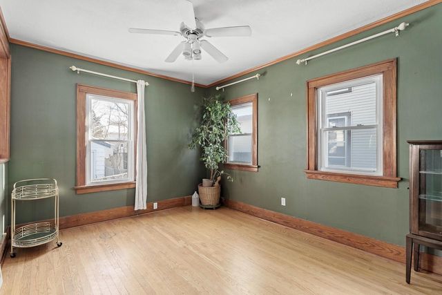 207 N Prairie AVENUE, Waukesha, WI 53186